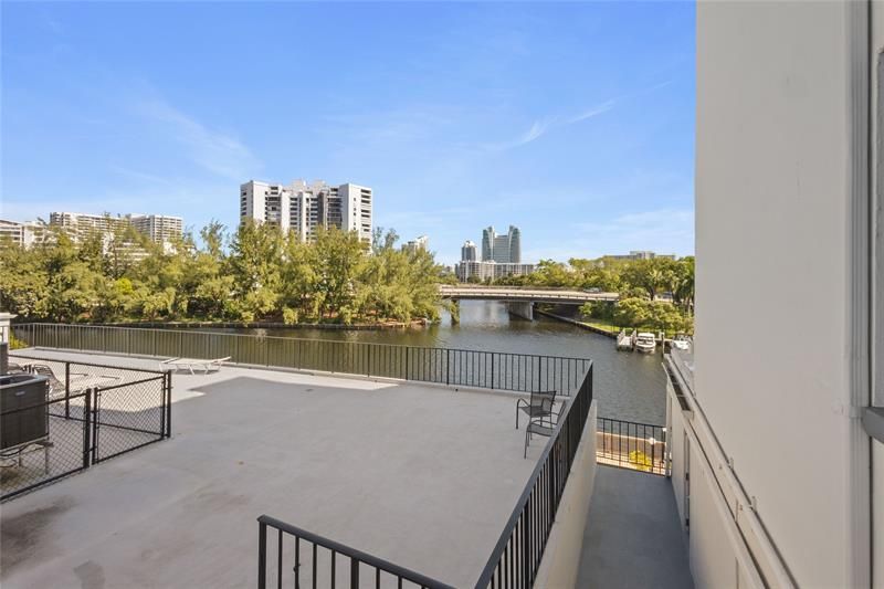 200 Diplomat Parkway, Unit 520, Hallandale Beach, FL 33009 Photo