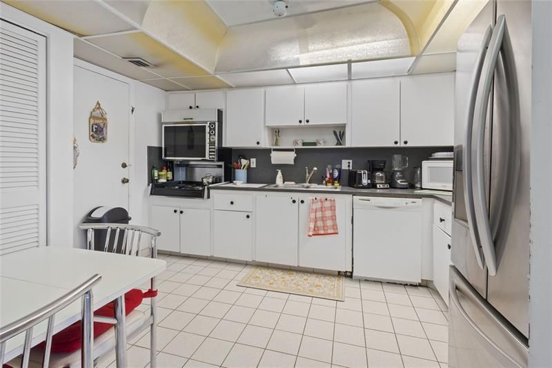 200 Diplomat Parkway, Unit 520, Hallandale Beach, FL 33009 Photo