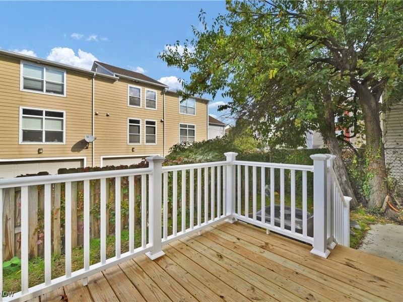 2525 Thurman Avenue, Cleveland, OH 44113 Photo 22