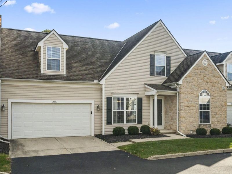 612 Foxdale Place, Powell, OH 43065 Photo 2