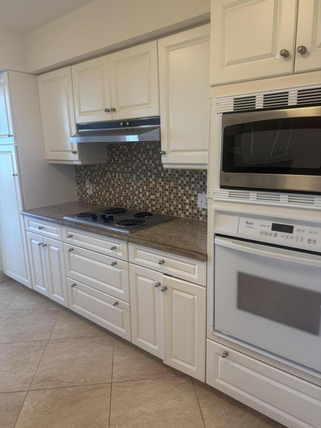 120 Lakeshore Drive, Unit 435, North Palm Beach, FL 33408 Photo