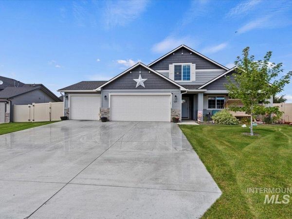1211 Mahogany St, Parma, ID 83660