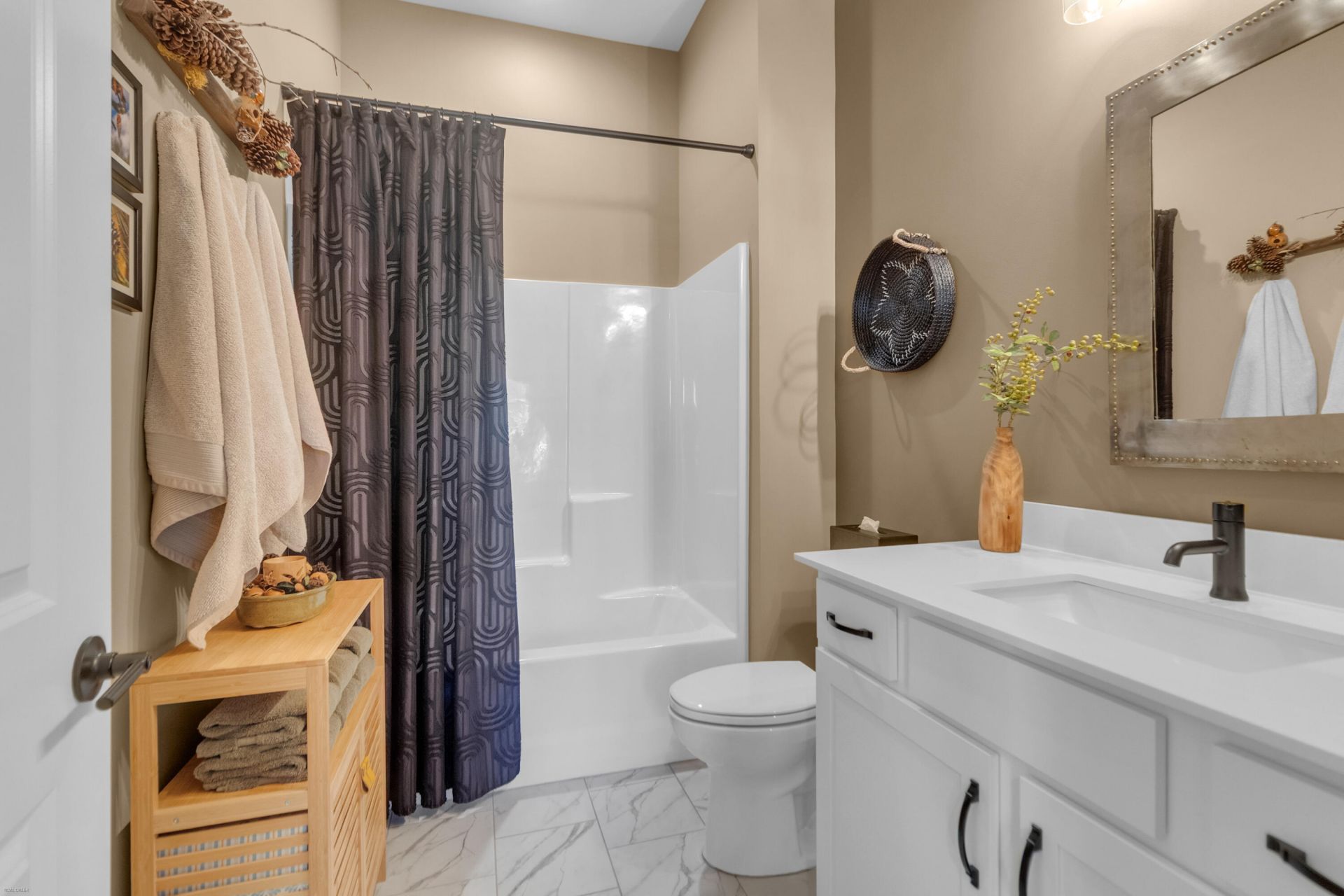 111 Tenor Lane Photo 16