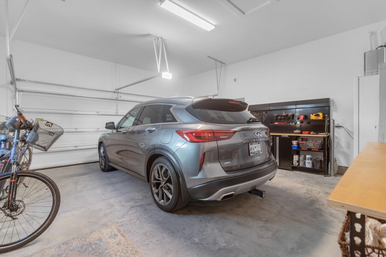 111 Tenor Lane Photo 35