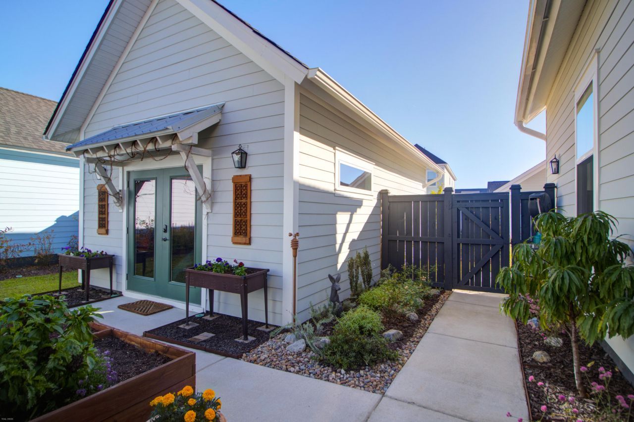 111 Tenor Lane Photo 49