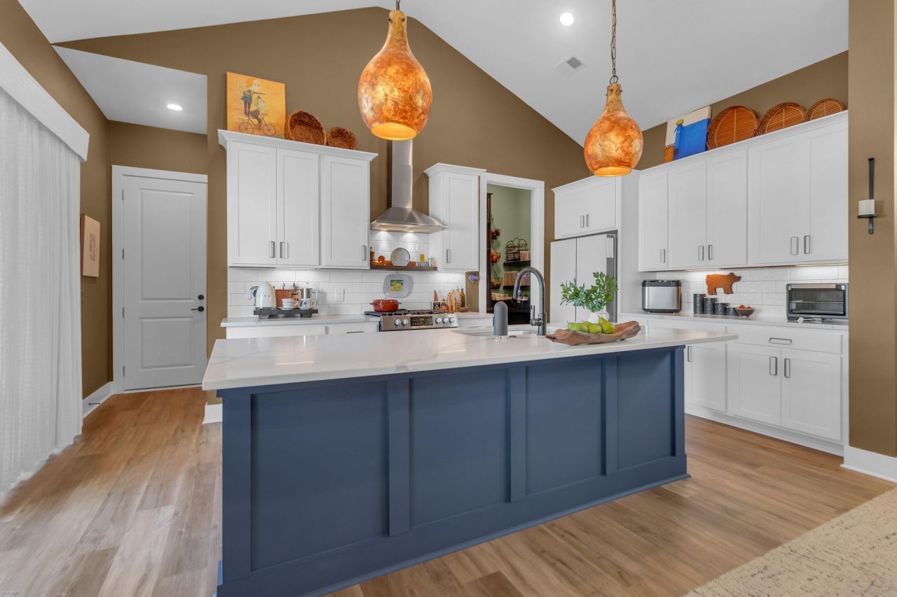 111 Tenor Lane Photo 7