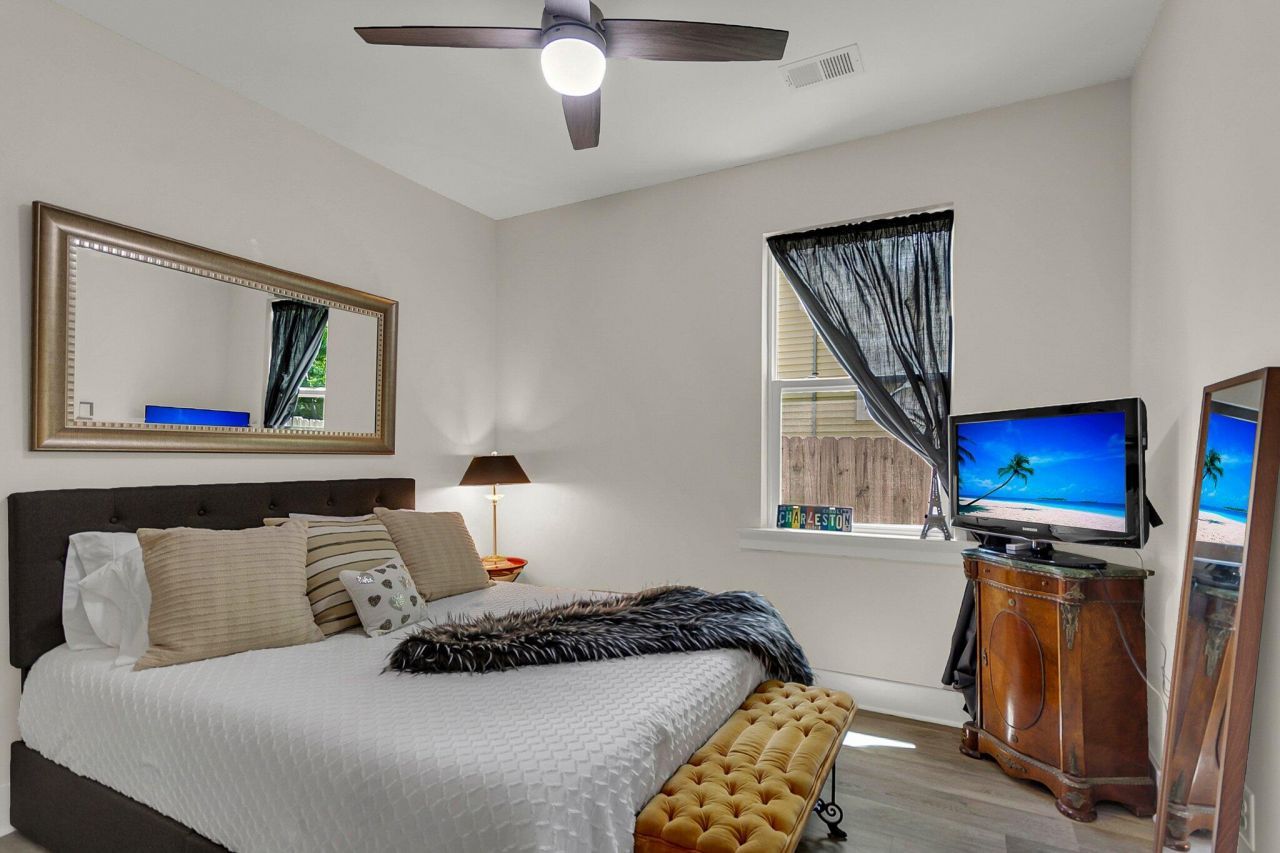 2690 Henry Street Photo 19