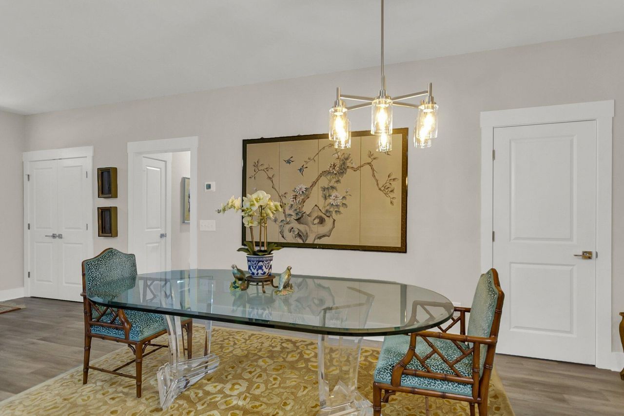 2690 Henry Street Photo 21