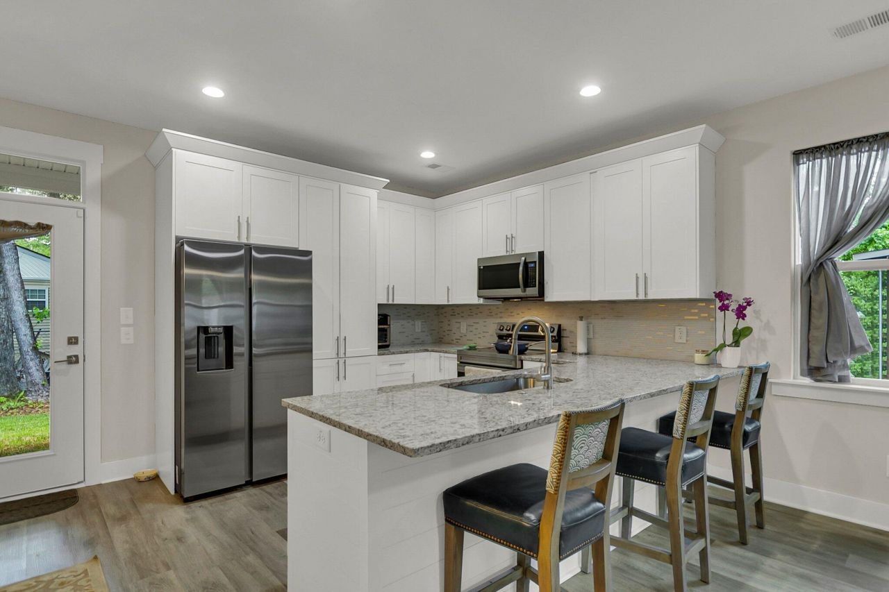 2690 Henry Street Photo 23