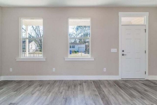 2690 Henry Street Photo 27