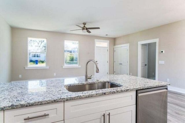 2690 Henry Street Photo 34