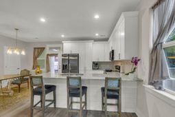 2690 Henry Street photo 4