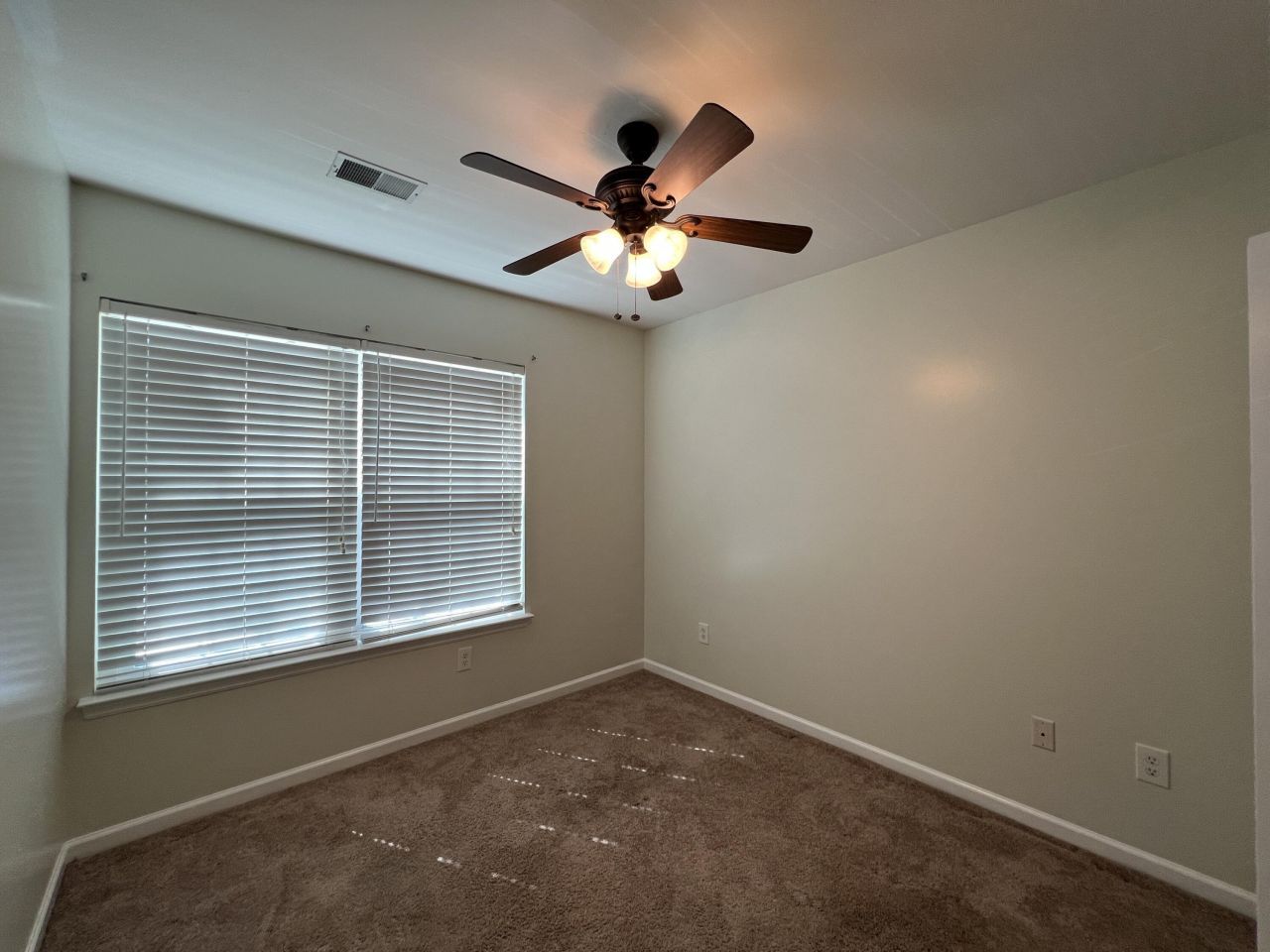 8064 Shadow Oak Drive Photo 10