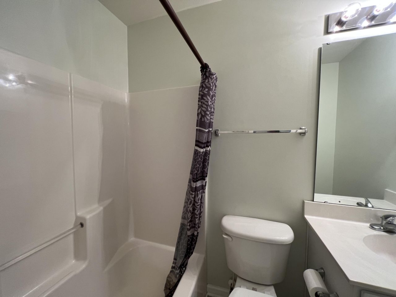 8064 Shadow Oak Drive Photo 11