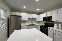 8064 Shadow Oak Drive photo 4