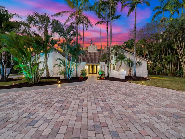 12677 Pineacre Lane, Wellington, FL 33414