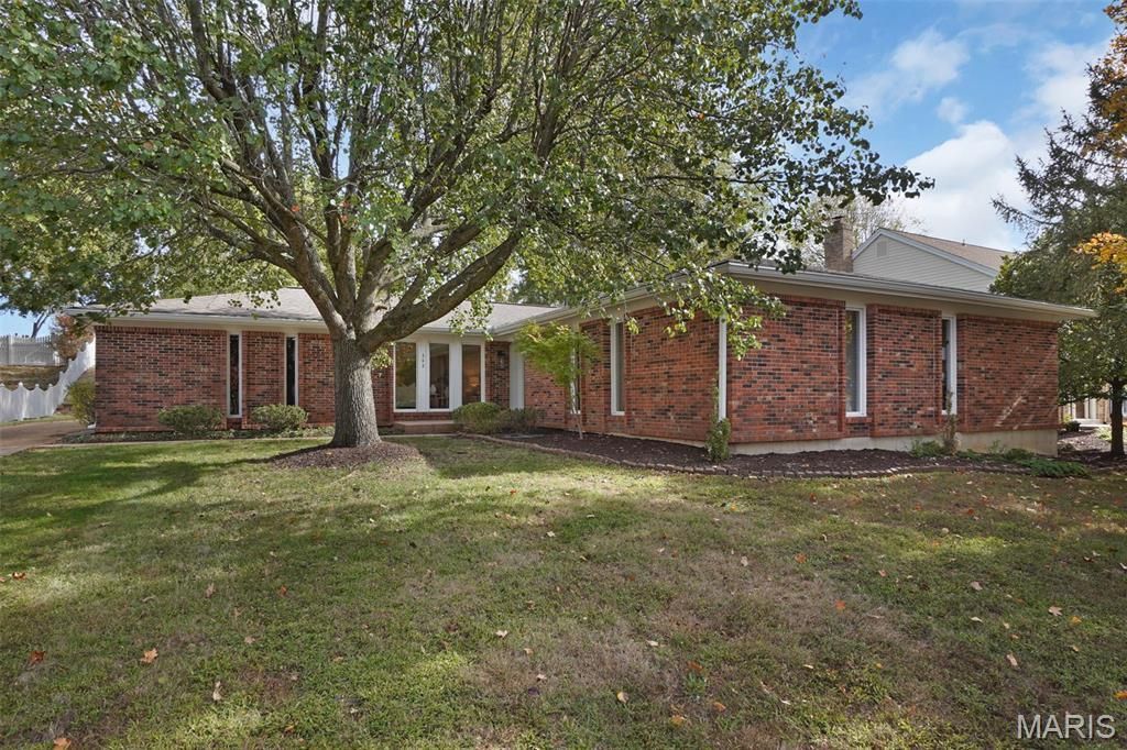 342 Clayton Trails Drive, Ellisville, MO 63011 Main Photo