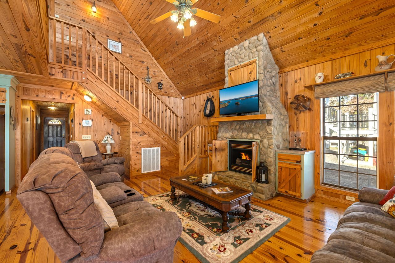 2185 Lake Marion Shores Road Photo 9