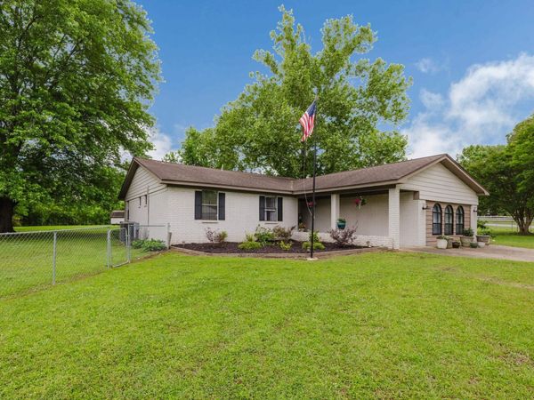 8524 HART, Benton, AR 72019