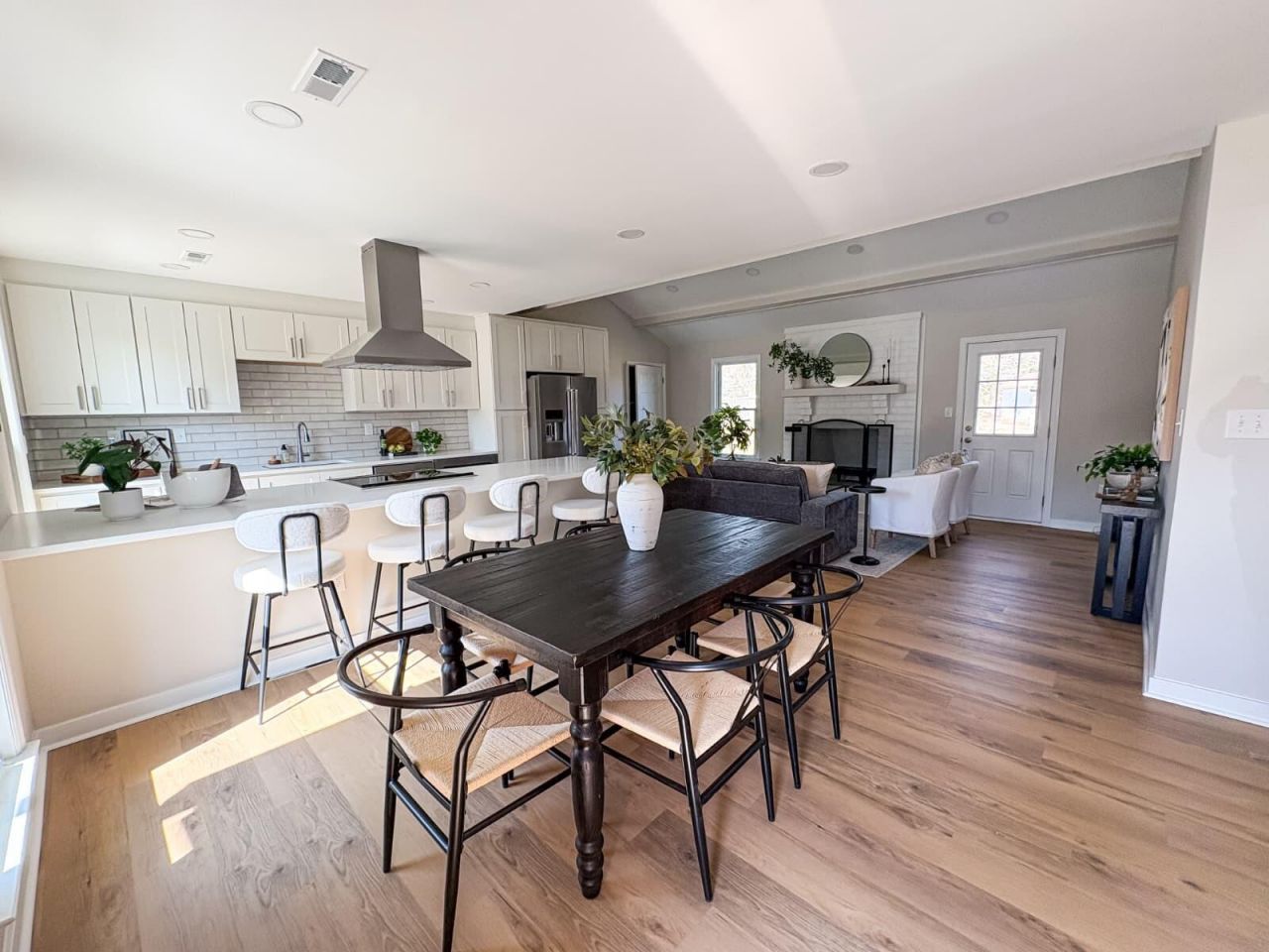 5031 Foxwood Drive Photo 1