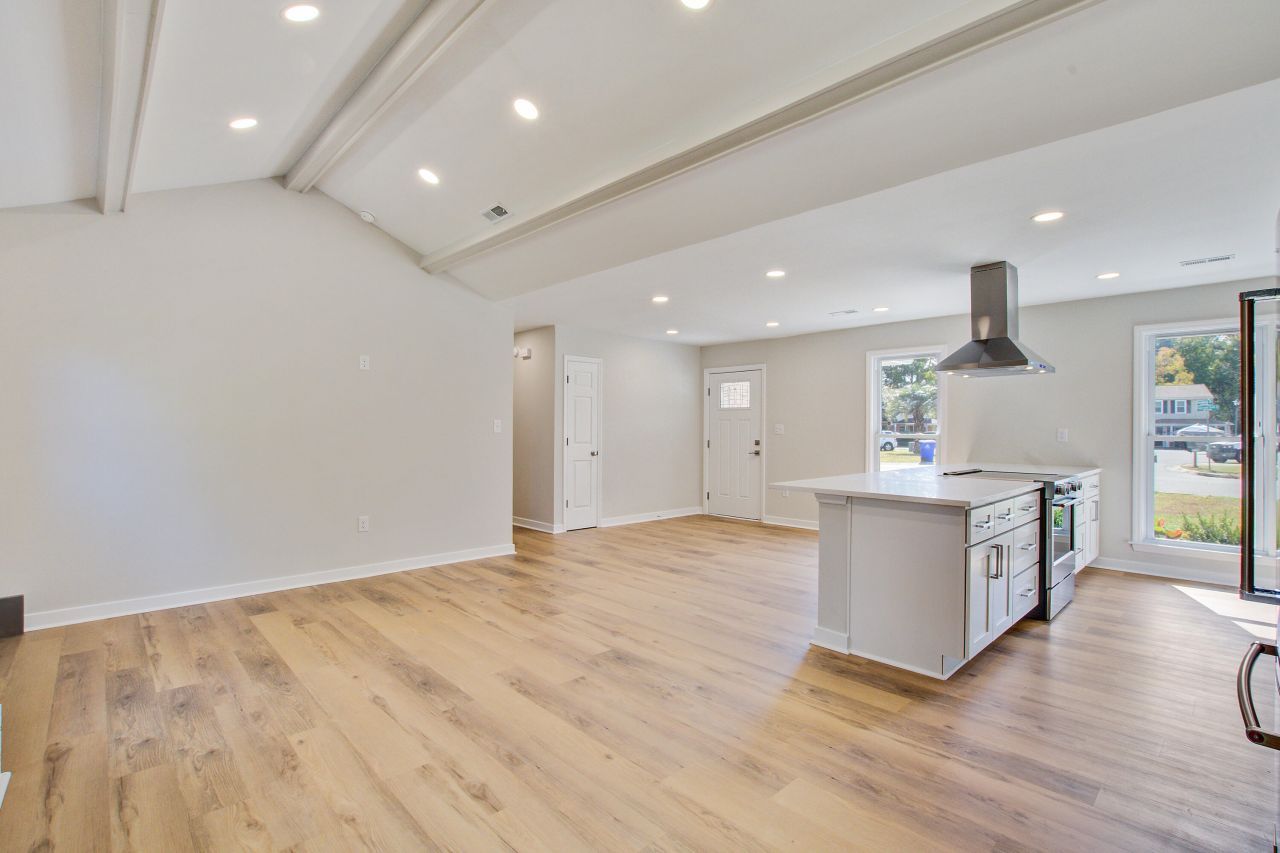 5031 Foxwood Drive Photo 17