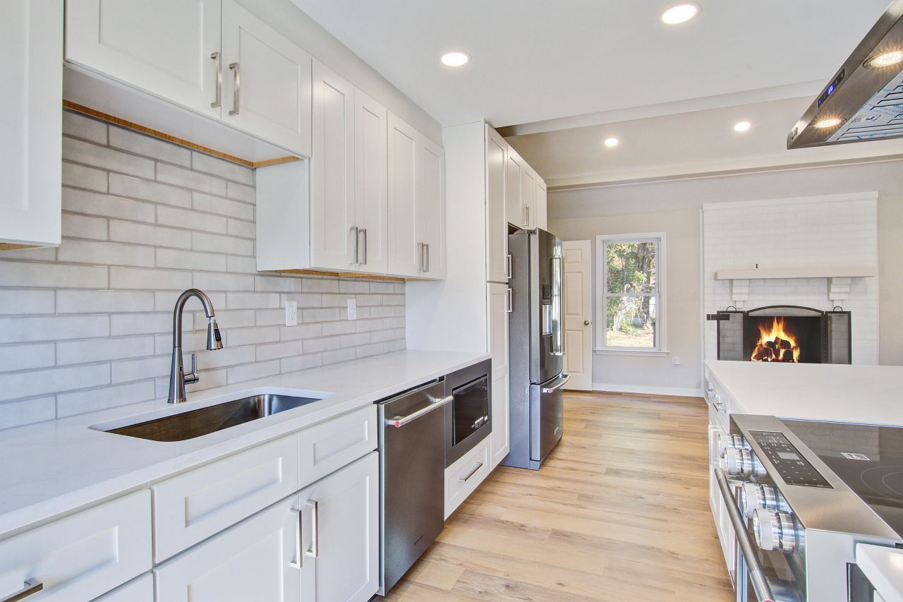 5031 Foxwood Drive Photo 18