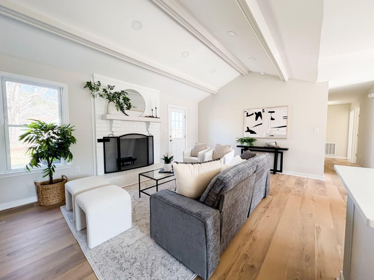 5031 Foxwood Drive Photo 2