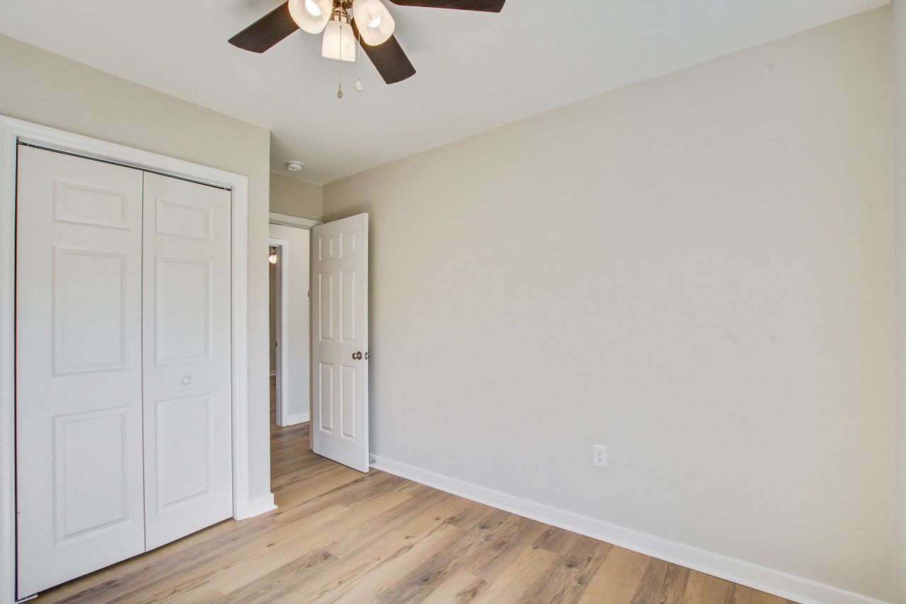 5031 Foxwood Drive Photo 24