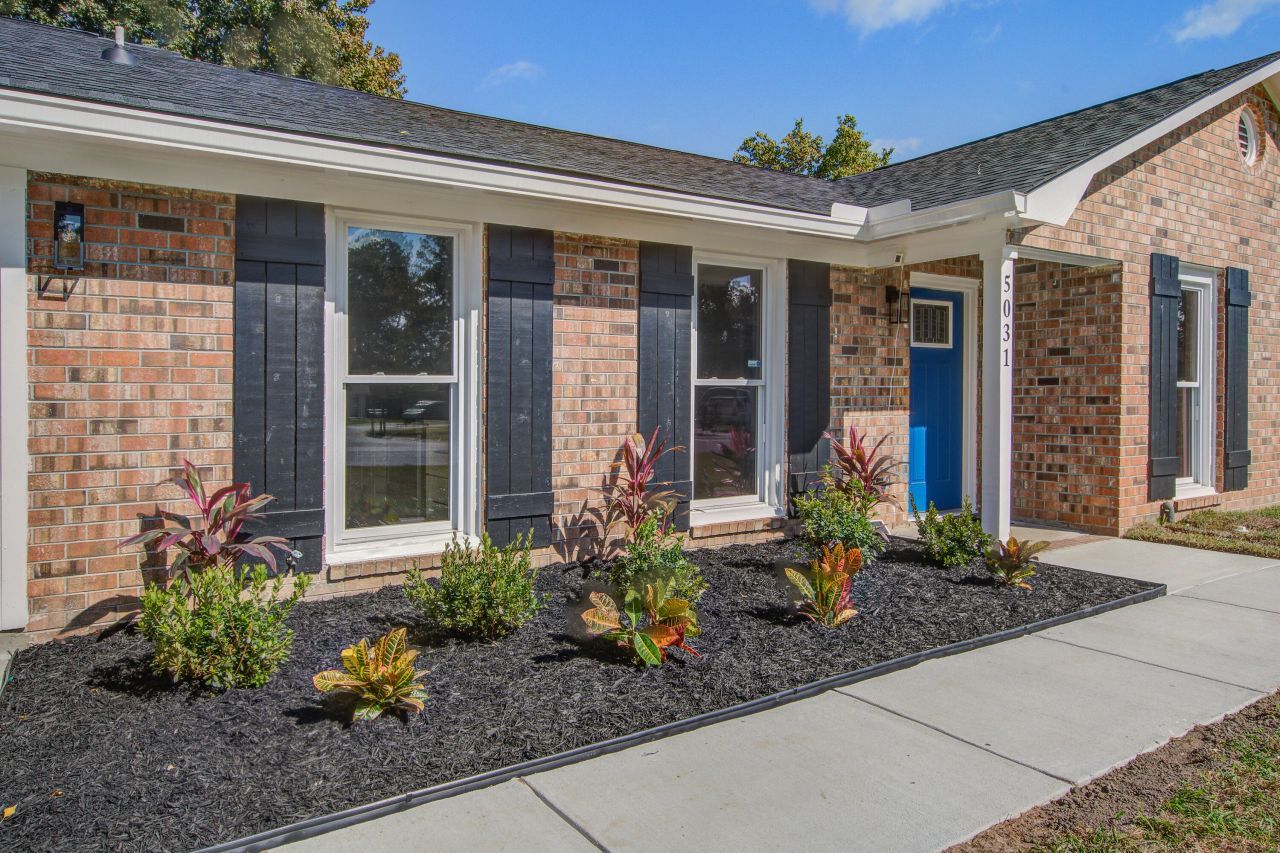 5031 Foxwood Drive Photo 3