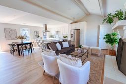 5031 Foxwood Drive photo 4