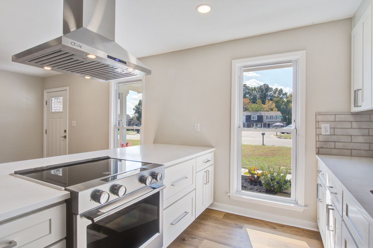 5031 Foxwood Drive Photo 6