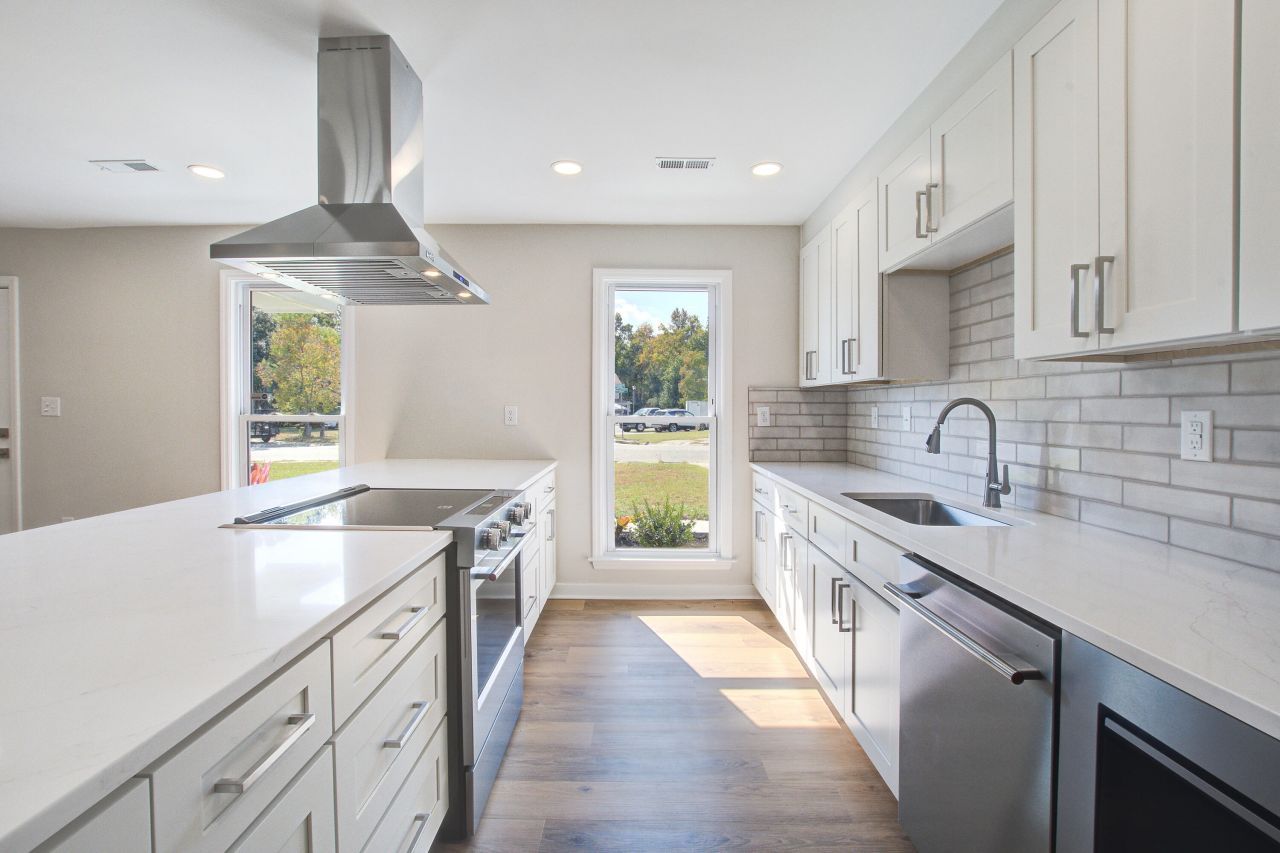 5031 Foxwood Drive Photo 7