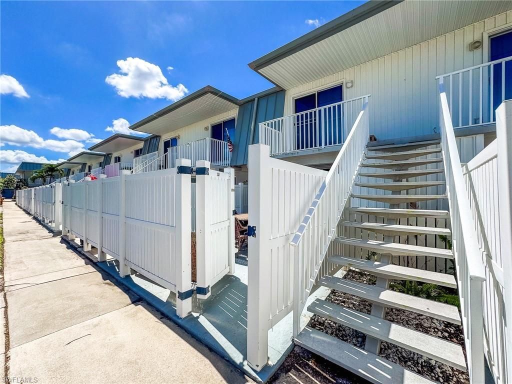 6777 Winkler Rd, Unit D 150, Fort Myers, FL 33919 Photo
