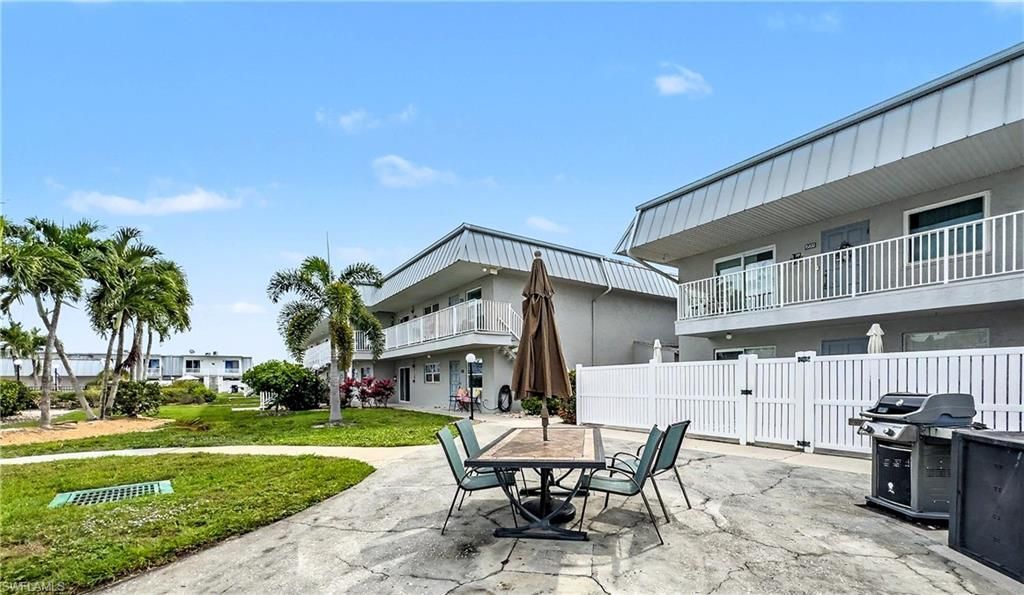 6777 Winkler Rd, Unit D 150, Fort Myers, FL 33919 Photo