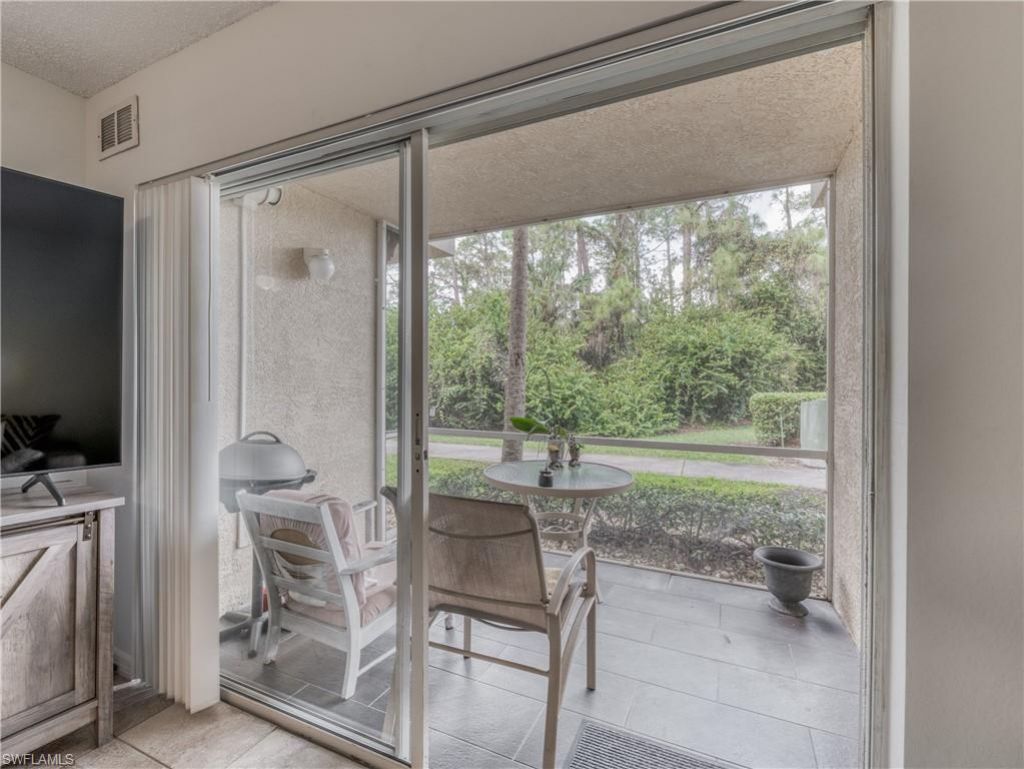 8290 Ibis Club Ln, Unit 902, Naples, FL 34104 Photo