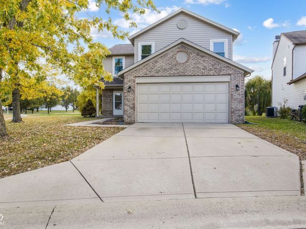 6766 Wimbledon Drive, Zionsville, IN 46077