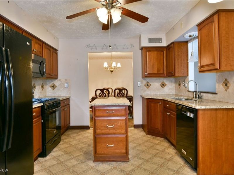 1760 Dumont Drive, Mineral Ridge, OH 44440 Photo 14