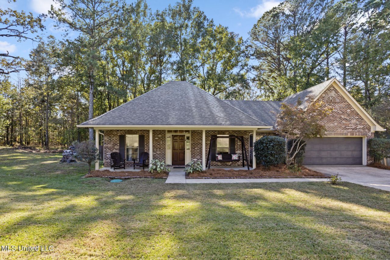 120 Cedar Pine Lane Madison, MS 39110