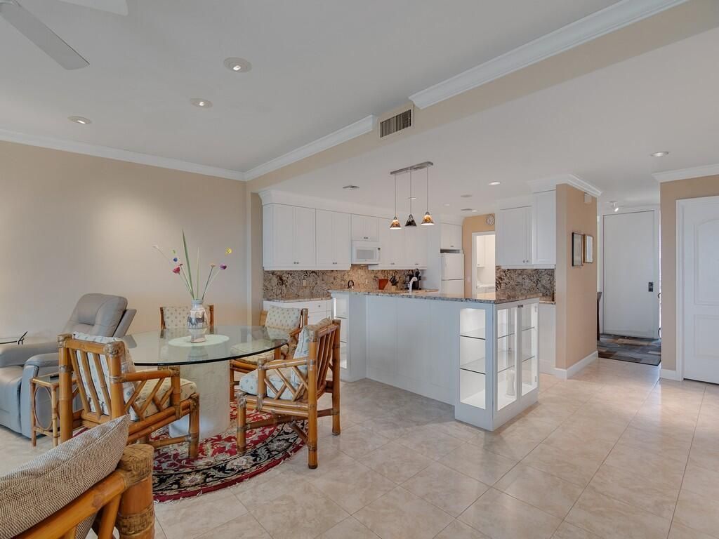 5554 Highway A1a, Unit 102, Indian River Shores, FL 32963 Photo