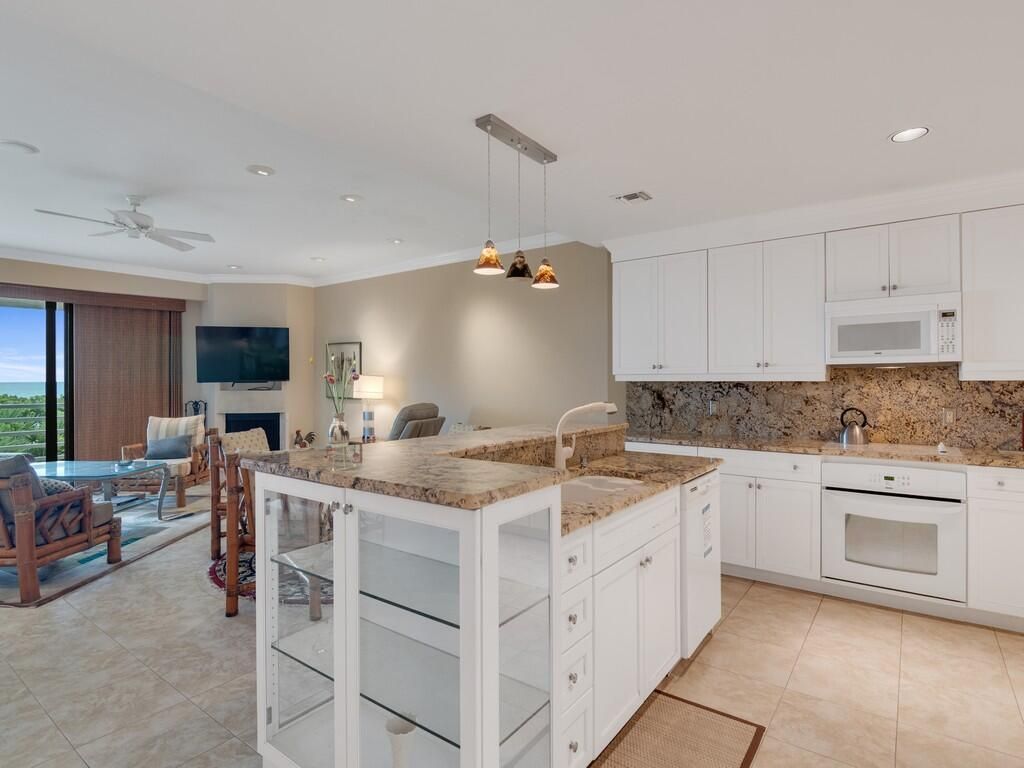 5554 Highway A1a, Unit 102, Indian River Shores, FL 32963 Photo