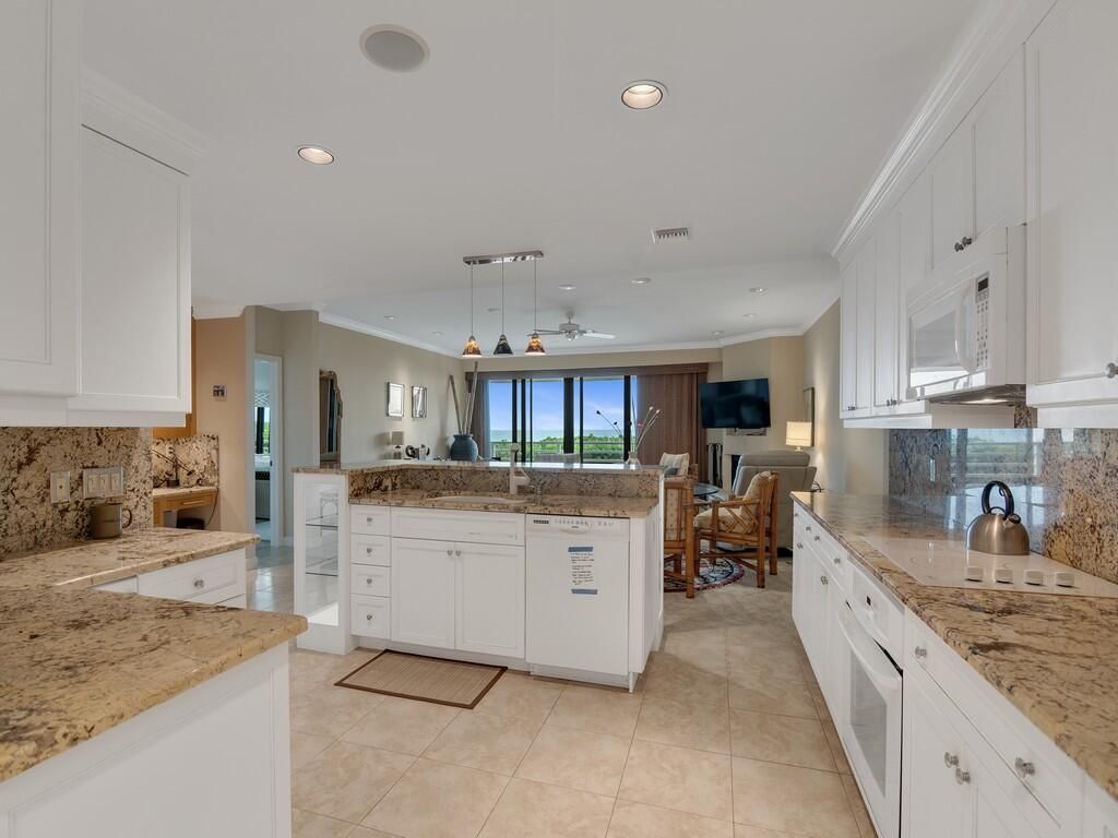 5554 Highway A1a, Unit 102, Indian River Shores, FL 32963 Photo
