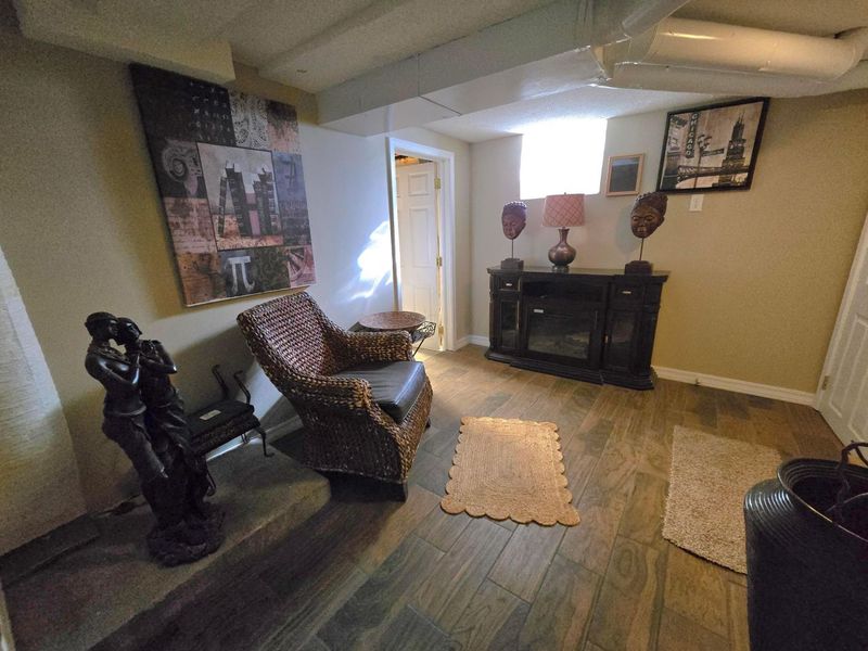 3715 Montclair Drive, Columbus, OH 43219 Photo 23