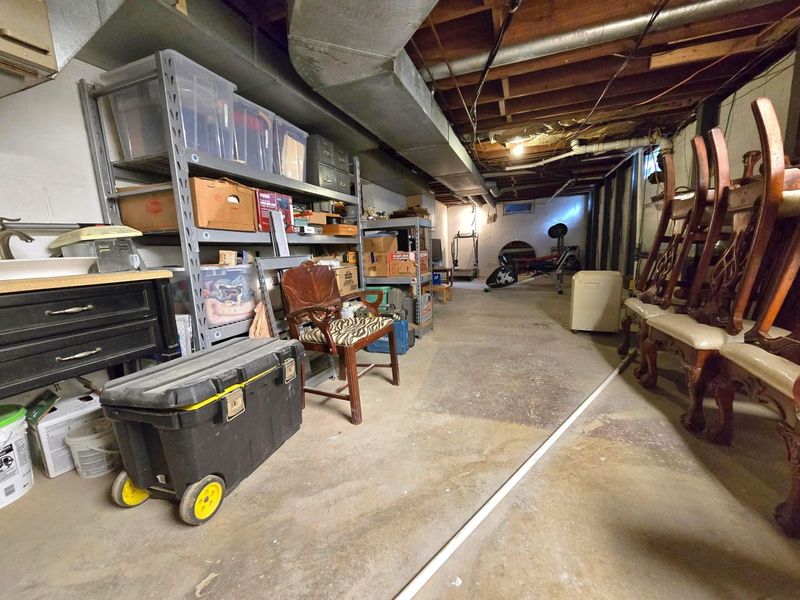 3715 Montclair Drive, Columbus, OH 43219 Photo 33