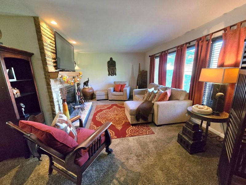 3715 Montclair Drive, Columbus, OH 43219 Photo 5