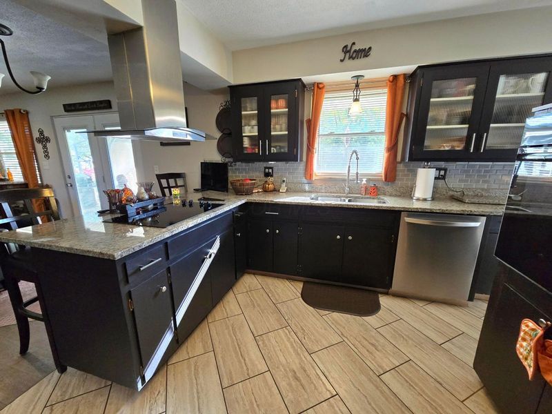 3715 Montclair Drive, Columbus, OH 43219 Photo 9