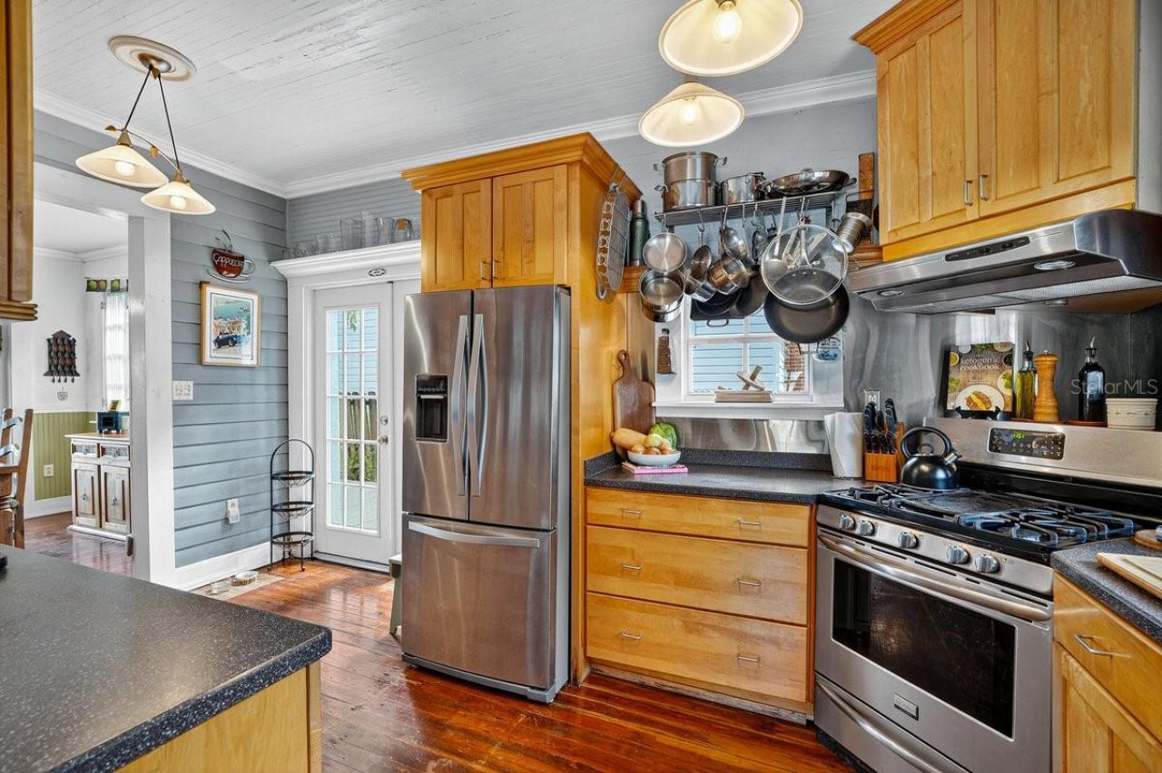 500 S Riverside Drive, New Smyrna Beach, FL 32168 Photo