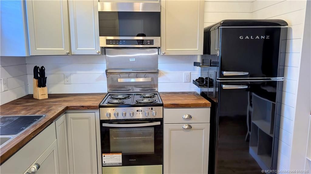 2950 SE Ocean Boulevard, Unit 5-2, Stuart, FL 34996 Photo