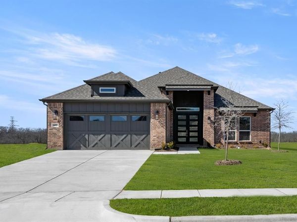 612 Ole Opry Drive, Burleson, TX 76028
