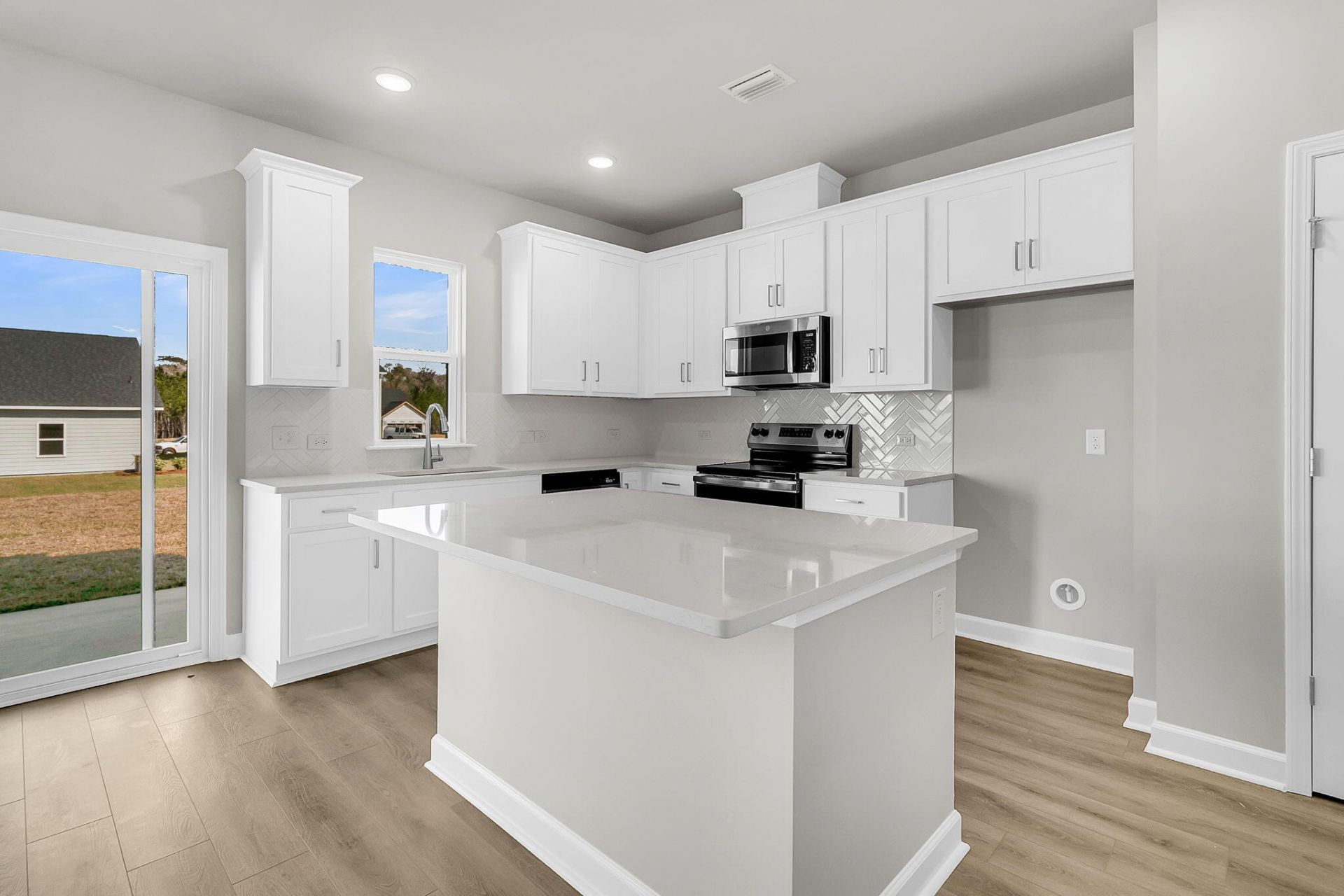 4037 Lemon Grass Lane Photo 10