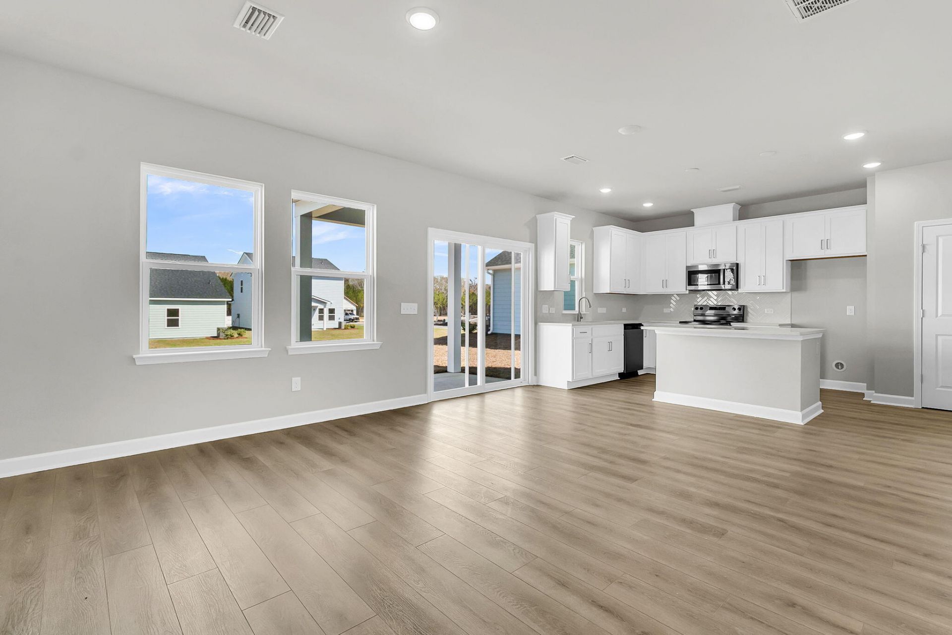4037 Lemon Grass Lane Photo 6